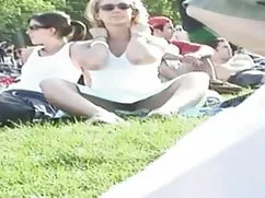 異なる位置でホームポルノbusty女の子 ...