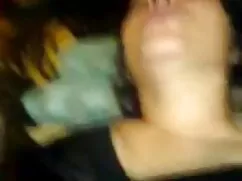 森の自然の中で新しい夫婦とのセックス 女 ...
