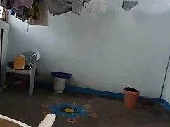 残酷に犯された金髪、濡れた猫の中に兼 女 ...