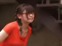 男性は彼らの新しい友人に精液を届ける 女 ...