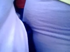 巨乳の女の子の女の子はtitfuckでポ ...